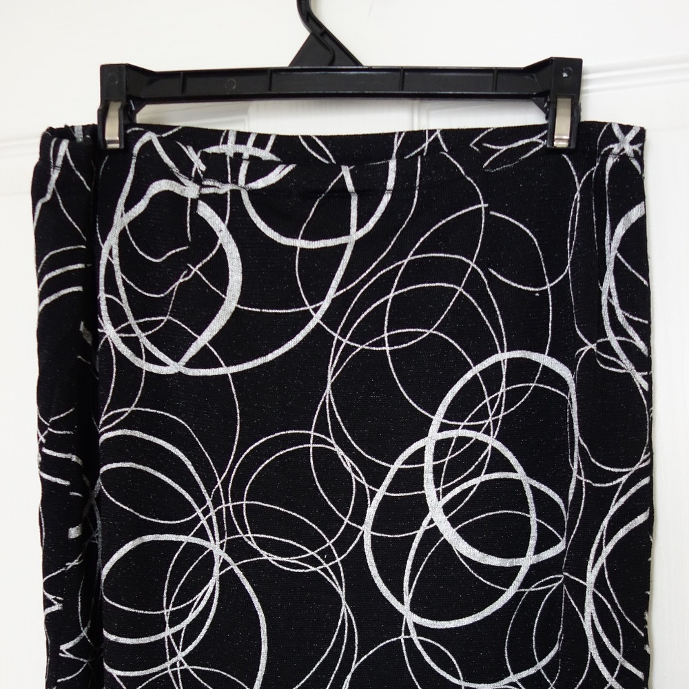 Express Black/Silver/White swirl work casual skirt